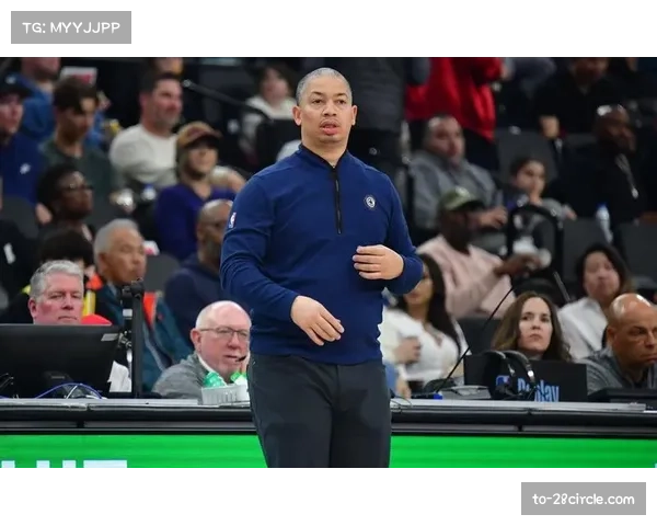 教练临场指挥能力经受考验，科尔换人调整影响勇士比赛走势